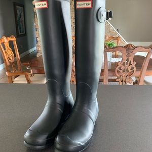 Hunter Boots- matte black
